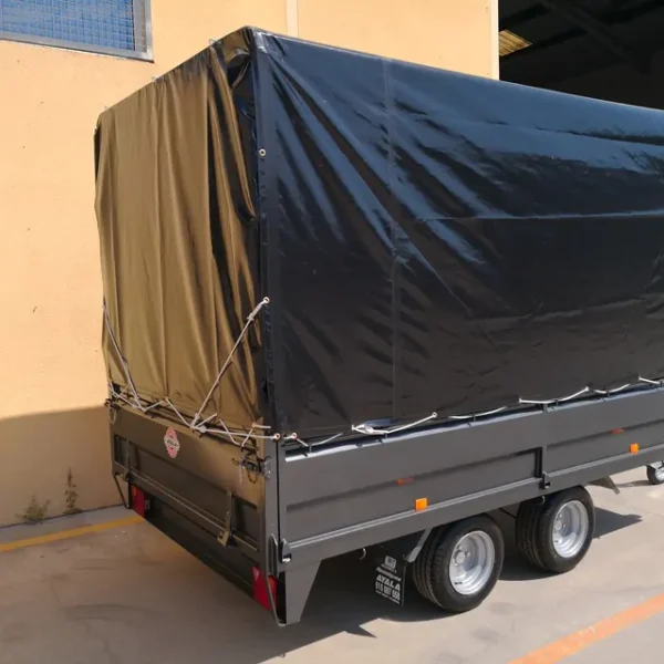 Remolque de plataforma con lona alta — 300×180×50 cm | 750 kg | Doble Eje | Laterales Abatibles