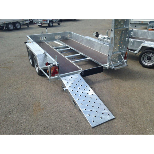 Bateson Remolque Portamáquinas 35PM 300×167 cm 3500 kg Doble Eje Rampas Elevadoras