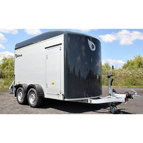 Remolque Furgón Cerrado Debon C500 Aluminio – 2000 kg – 313 × 166 × 201 cm – Doble Eje Frenado