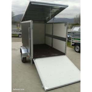 Remolque Furgón Cerrado Jalon BO9001 – 750 kg – 207 × 132 × 143 cm – Techo Elevable – Eje Simple Sin Freno